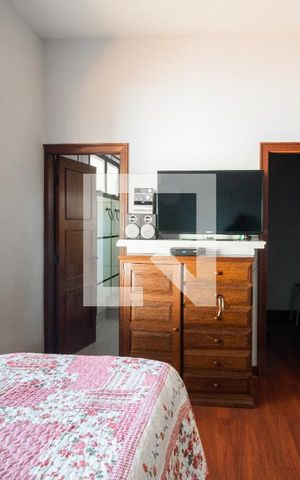 Casa à venda com 600m², 4 quartos e 5 vagas Casa à venda com 600m², 4 quartos e 5 vagasSuíte 1