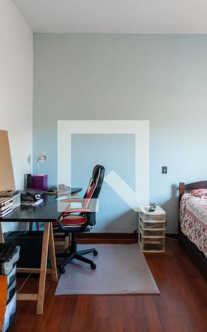 Casa à venda com 600m², 4 quartos e 5 vagas Casa à venda com 600m², 4 quartos e 5 vagasSuíte 1