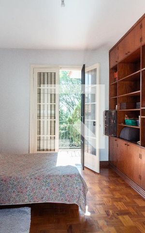 Casa à venda com 600m², 4 quartos e 5 vagas Casa à venda com 600m², 4 quartos e 5 vagasSuíte 3