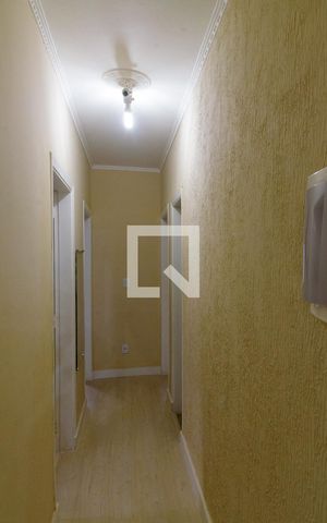 Casa à venda com 290m², 3 quartos e 4 vagas Casa à venda com 290m², 3 quartos e 4 vagasCorredor