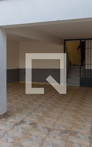 Casa à venda com 290m², 3 quartos e 4 vagas Casa à venda com 290m², 3 quartos e 4 vagasGaragem