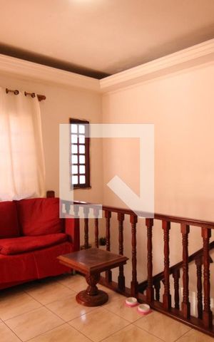 Casa à venda com 240m², 3 quartos e 2 vagasSala 2