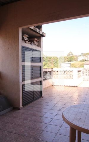 Casa à venda com 240m², 3 quartos e 2 vagasVaranda
