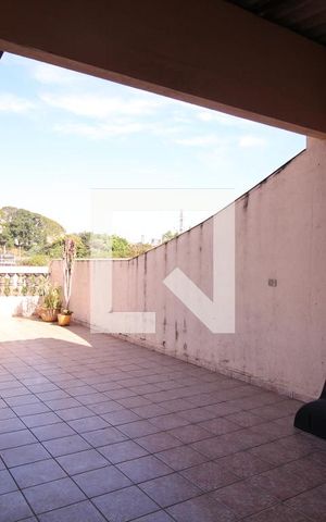 Casa à venda com 240m², 3 quartos e 2 vagasVaranda