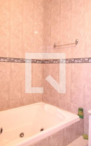 Casa à venda com 240m², 3 quartos e 2 vagasBanheiro do Quarto 3
