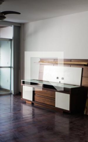 Apartamento à venda com 190m², 4 quartos e 3 vagas Apartamento à venda com 190m², 4 quartos e 3 vagasSala