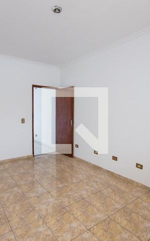 Casa para alugar com 350m², 3 quartos e 2 vagas Casa para alugar com 350m², 3 quartos e 2 vagasQuarto 1