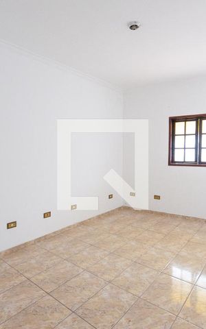 Casa para alugar com 350m², 3 quartos e 2 vagas Casa para alugar com 350m², 3 quartos e 2 vagasQuarto 1