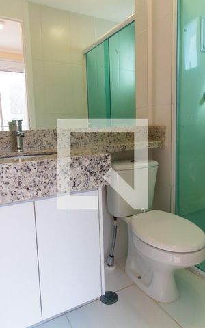 Apartamento para alugar com 60m², 3 quartos e 1 vaga Apartamento para alugar com 60m², 3 quartos e 1 vagaBanheiro da Suíte