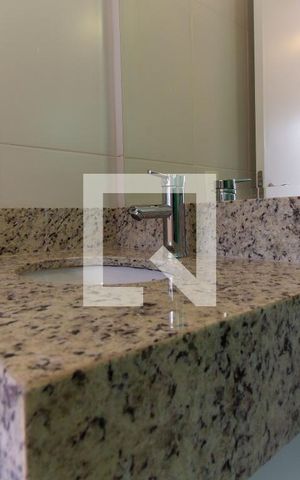 Apartamento para alugar com 60m², 3 quartos e 1 vaga Apartamento para alugar com 60m², 3 quartos e 1 vagaBanheiro da Suíte