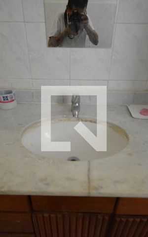 Apartamento à venda com 45m², 1 quarto e sem vagaBanheiro