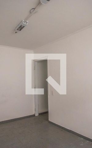 Casa à venda com 270m², 6 quartos e 2 vagas Casa à venda com 270m², 6 quartos e 2 vagasQuarto 2