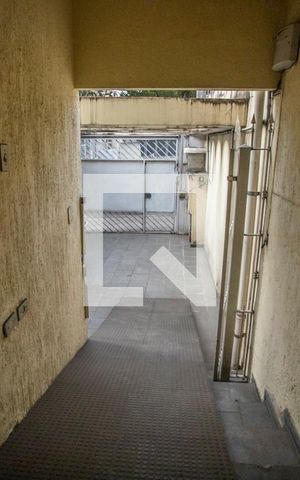 Casa à venda com 270m², 6 quartos e 2 vagas Casa à venda com 270m², 6 quartos e 2 vagasRampa de Acesso