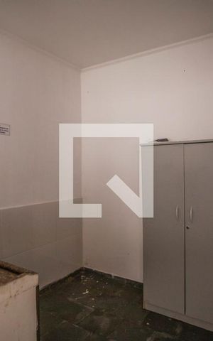 Casa à venda com 270m², 6 quartos e 2 vagas Casa à venda com 270m², 6 quartos e 2 vagasCozinha