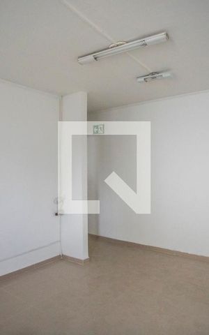 Casa à venda com 270m², 6 quartos e 2 vagas Casa à venda com 270m², 6 quartos e 2 vagasSuíte