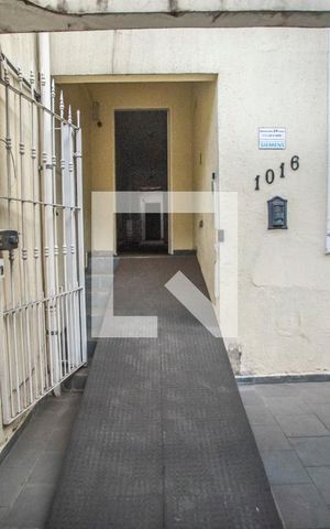 Casa à venda com 270m², 6 quartos e 2 vagas Casa à venda com 270m², 6 quartos e 2 vagasRampa de Acesso