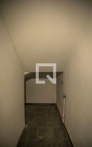 Casa à venda com 270m², 6 quartos e 2 vagas Casa à venda com 270m², 6 quartos e 2 vagasDispensa