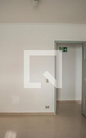 Casa à venda com 270m², 6 quartos e 2 vagas Casa à venda com 270m², 6 quartos e 2 vagasQuarto 5