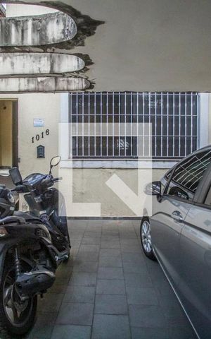 Casa à venda com 270m², 6 quartos e 2 vagas Casa à venda com 270m², 6 quartos e 2 vagasGaragem