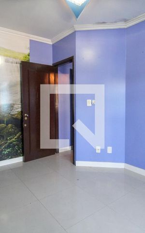Casa à venda com 280m², 5 quartos e 1 vaga Casa à venda com 280m², 5 quartos e 1 vagaQuarto 4