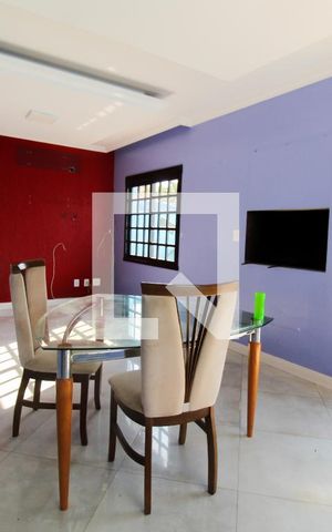 Casa à venda com 280m², 5 quartos e 1 vaga Casa à venda com 280m², 5 quartos e 1 vagaSala de Jantar