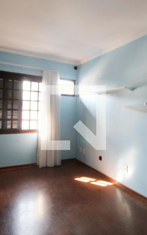 Casa à venda com 280m², 5 quartos e 1 vaga Casa à venda com 280m², 5 quartos e 1 vagaQuarto 2