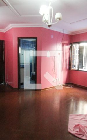 Casa à venda com 280m², 5 quartos e 1 vaga Casa à venda com 280m², 5 quartos e 1 vagaQuarto Suíte