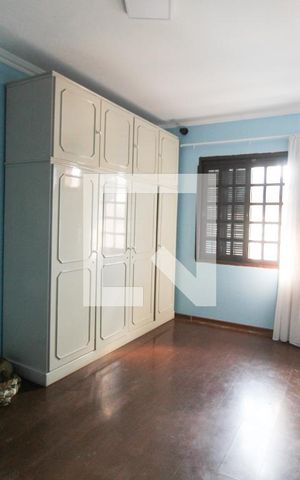 Casa à venda com 280m², 5 quartos e 1 vaga Casa à venda com 280m², 5 quartos e 1 vagaQuarto 2