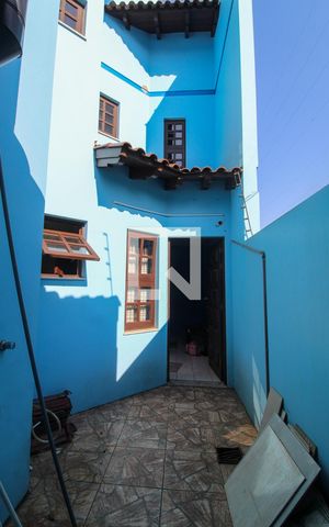 Casa à venda com 280m², 5 quartos e 1 vaga Casa à venda com 280m², 5 quartos e 1 vagaAcesso Lavanderia