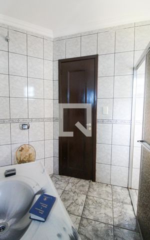 Casa à venda com 280m², 5 quartos e 1 vaga Casa à venda com 280m², 5 quartos e 1 vagaBanheiro
