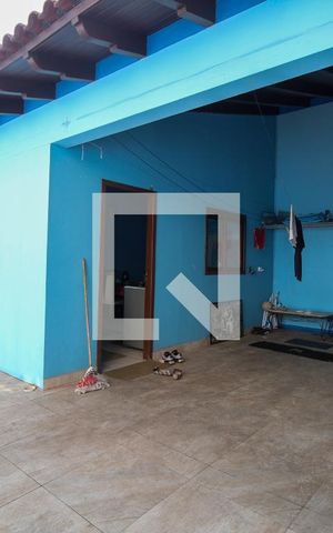 Casa à venda com 280m², 5 quartos e 1 vaga Casa à venda com 280m², 5 quartos e 1 vagaPátio