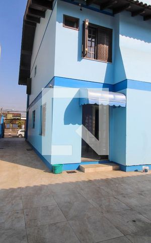 Casa à venda com 280m², 5 quartos e 1 vaga Casa à venda com 280m², 5 quartos e 1 vagaPátio Lateral