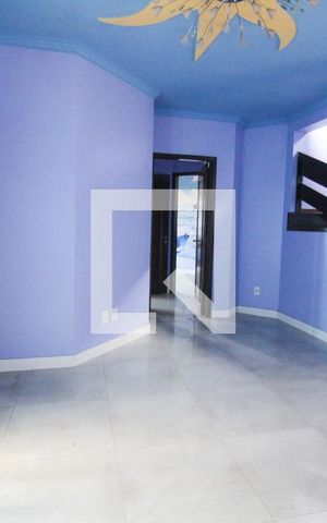 Casa à venda com 280m², 5 quartos e 1 vaga Casa à venda com 280m², 5 quartos e 1 vagaSala de Estar