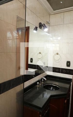 Casa à venda com 202m², 3 quartos e 4 vagasBanheiro