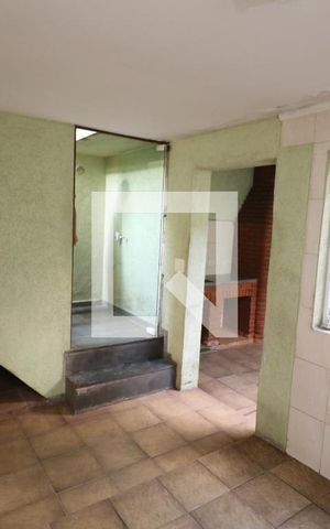 Casa à venda com 202m², 3 quartos e 4 vagasÁrea de Serviço