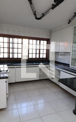 Casa à venda com 202m², 3 quartos e 4 vagasCozinha
