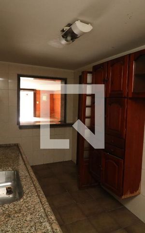 Casa à venda com 202m², 3 quartos e 4 vagasCozinha Garagem