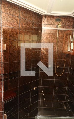 Casa à venda com 202m², 3 quartos e 4 vagasBanheiro da Suíte