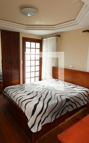 Casa à venda com 202m², 3 quartos e 4 vagasSuite