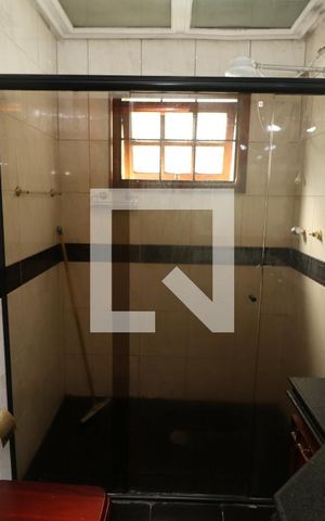 Casa à venda com 202m², 3 quartos e 4 vagasBanheiro