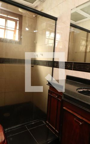 Casa à venda com 202m², 3 quartos e 4 vagasBanheiro