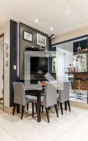 Apartamento à venda com 110m², 3 quartos e sem vaga Apartamento à venda com 110m², 3 quartos e sem vagaSala