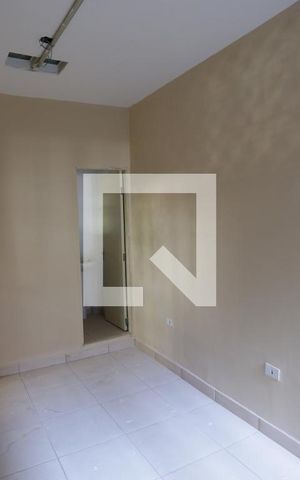 Casa para alugar com 163m², 2 quartos e 2 vagasEscritório