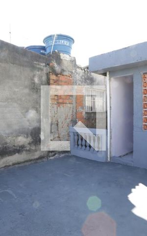 Casa para alugar com 163m², 2 quartos e 2 vagasQuintal