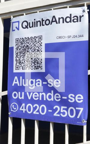 Casa para alugar com 163m², 2 quartos e 2 vagasFachada