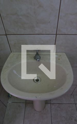 Casa para alugar com 163m², 2 quartos e 2 vagasBanheiro 2