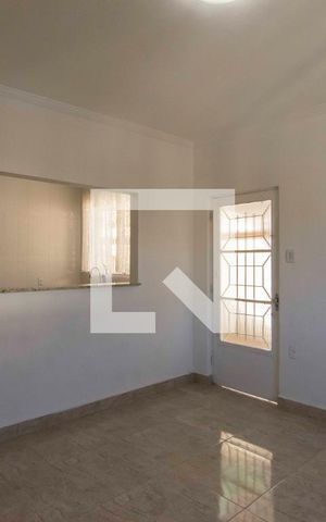 Casa à venda com 250m², 3 quartos e 3 vagasSala