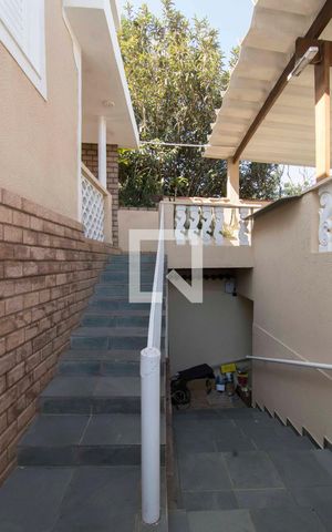 Casa à venda com 250m², 3 quartos e 3 vagasEntrada