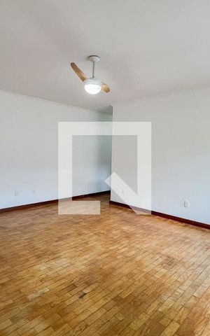 Apartamento para alugar com 75m², 2 quartos e 1 vagaSala