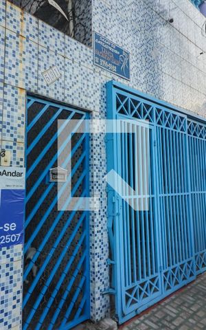 Casa para alugar com 60m², 1 quarto e sem vaga Casa para alugar com 60m², 1 quarto e sem vagaFachada